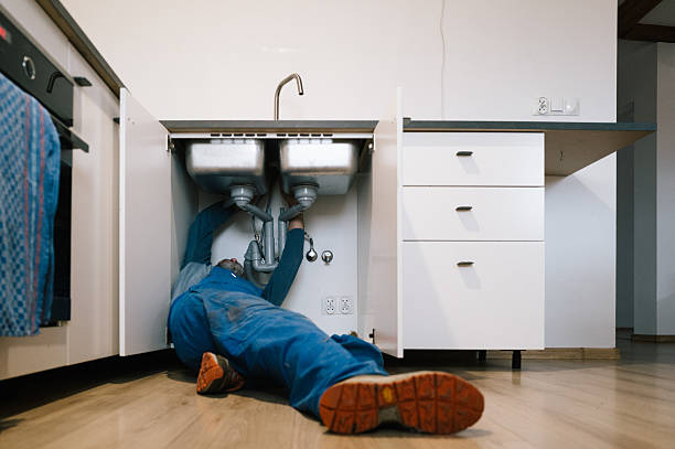 Professional Plumbing technician working in Pleasant Hill, TX